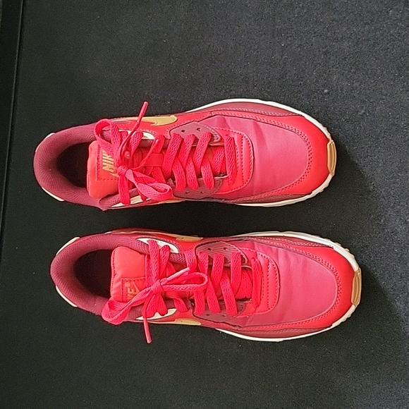 AIR MAX 90 LEATHER GS 'RED GOLD' Size 6.5y - Picture 5 of 9